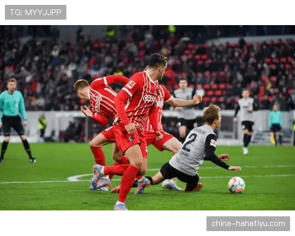 拜仁中场控不住了？看似压制全场，实则节奏全乱！